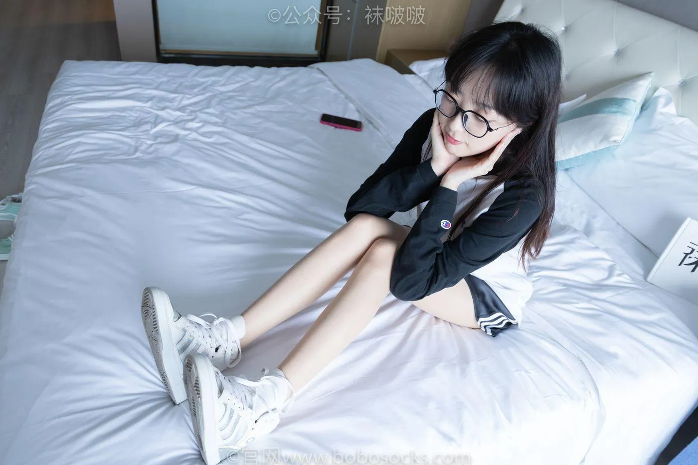 [BoBoSocks袜啵啵]NO.015 稚予-阿迪板鞋、白色短棉袜、肉丝 [135P]插图2